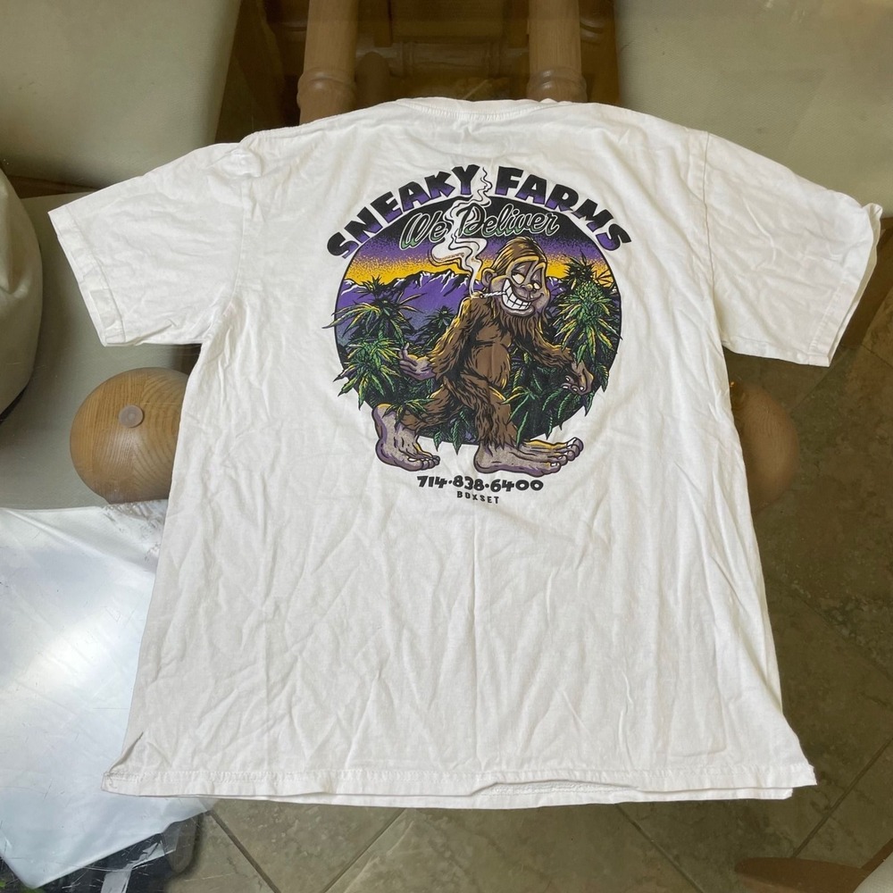 Sneaky‎ Farms We Deliver Boxset White Graphic T-Shirt Novelty Bigfoot Marijuana